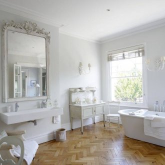 Beyaz shabby chic banyo panjur