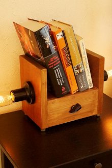 Steampunk kitap standı