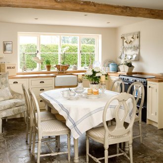 Cozy country-style kitchen-dining room