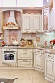 Small corner country style kitchen