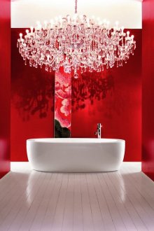 Kırmızı ve Beyaz Moda Banyo
