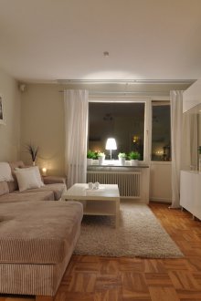 Sala de estar moderna marrom bege