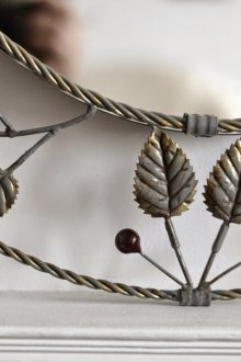 ديكور المرايا المعدنية