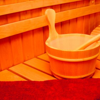 Accessoires en bois dans le sauna