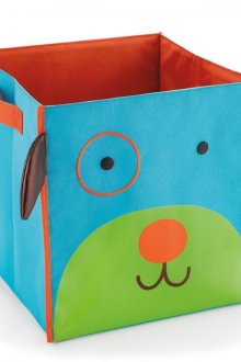 Boîte de rangement en tissu dans la pépinière