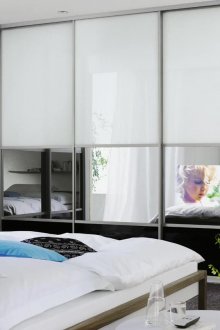Corner wardrobe in the bedroom