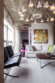 Oturma odasında Loft tarzı avize