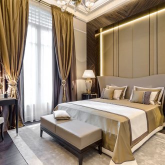 Art Nouveau yatak odasında perdeler