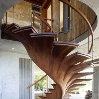 Original Holzwendeltreppe