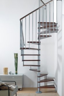 Silberbraune Wendeltreppe