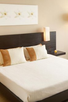 Chambre beige et noire