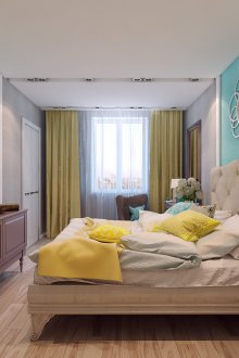Accents jaunes et turquoises dans la chambre