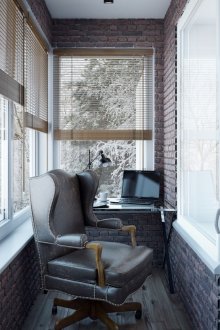 Balkonda Amerikan tarzı dairede ayrı ofis