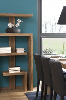 Decorative shelving in the dining room