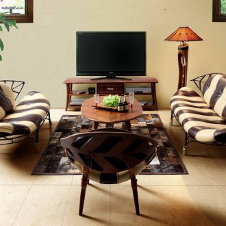 Muebles de estilo africano en el interior.