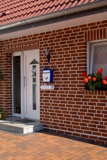 Tuğla tuğla fayans cephe