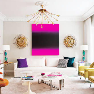 Éclectisme à l'intérieur du salon avec une image lumineuse
