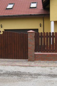 Gates, çit ve ahşap kapı