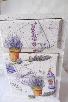 Commode à découper de style provençal