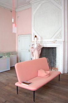 Iç pembe daybed
