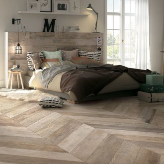Laminate στην οροφή στο υπνοδωμάτιο