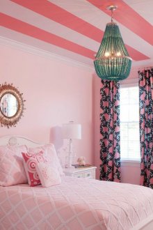 Pembe çocuk odası