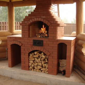 Gazebo avec barbecue