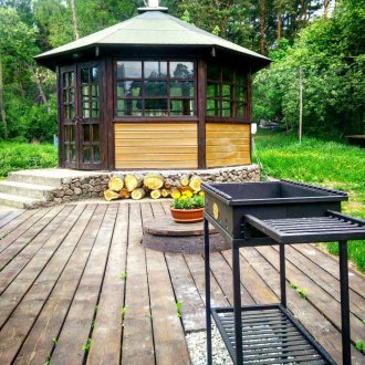 Gazebo avec barbecue