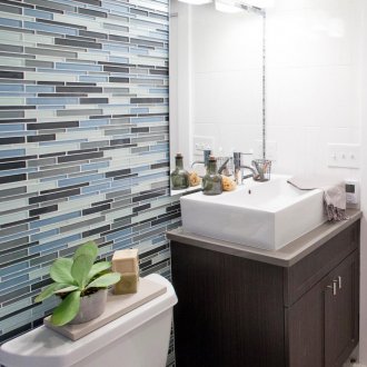 Glass tile