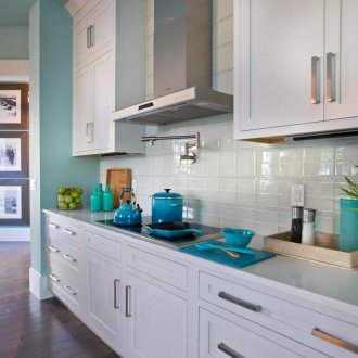 Glass tile