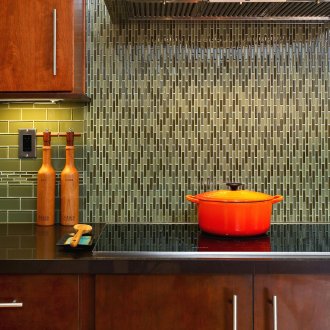 Glass tile