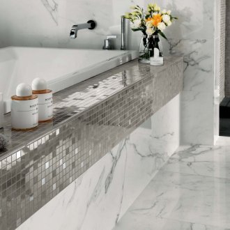 Glass tile