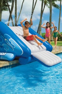 Slide kembung untuk kolam renang