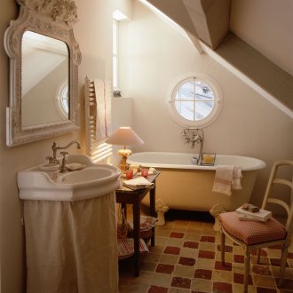 Foto panorámica en el interior de la casa.
