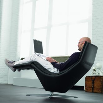 Sedia reclinabile in stile moderno
