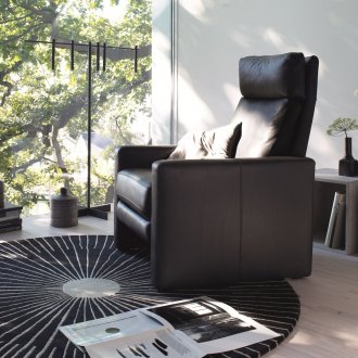 Sedia reclinabile all'interno della casa