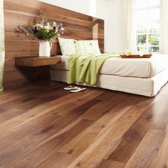 Laminate στην κρεβατοκάμαρα