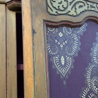 Moroccan-style cabinet decor