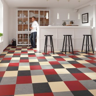 Linoléum à l'intérieur de la cuisine