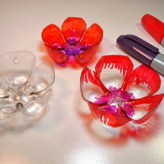 Floral decor from plastic bottles
