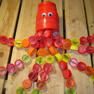Octopus from plastic bottles and corks