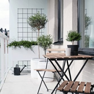 Folding metal furniture on the balcony