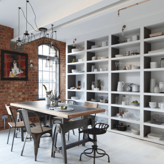 Beyaz loft kapı