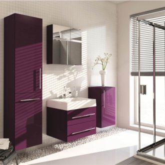 Commode à charnières dans la salle de bain