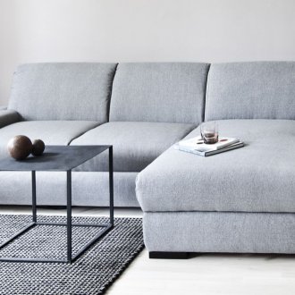 Graues Sofa zum Ausrollen