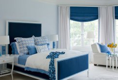 Blauw en wit bed