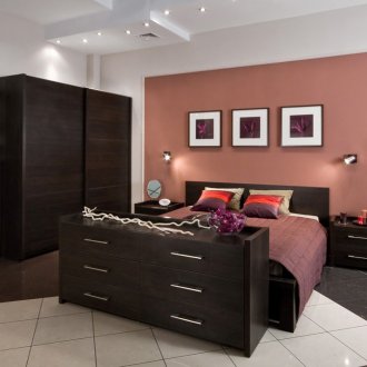 Laminated wenge bedroom