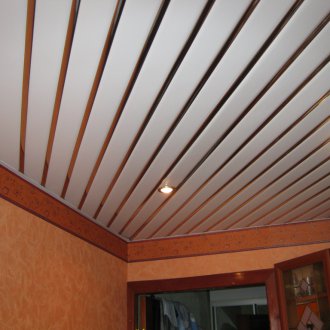 Soffitto diagonale in PVC
