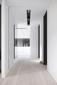 Minimalist beyaz koridor