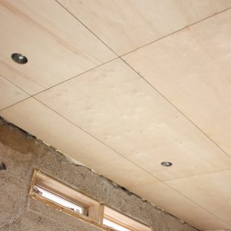 Techo de madera contrachapada
